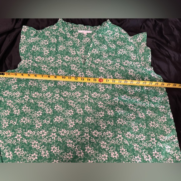 Fun 2 Fun Green Alvena Split Neck‎ Blouse Size 2x High-Low Hem Sheer Flowy - Picture 8 of 9